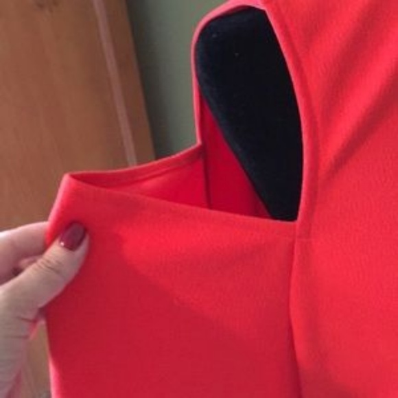 LIKE NEW! Worthington Peek-A-Boo Top - Picture 4 of 4